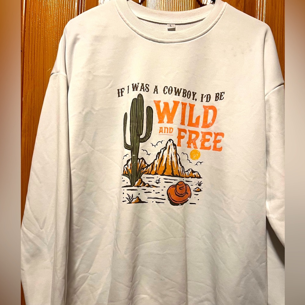 Sweatshirt lightweight. New without tags